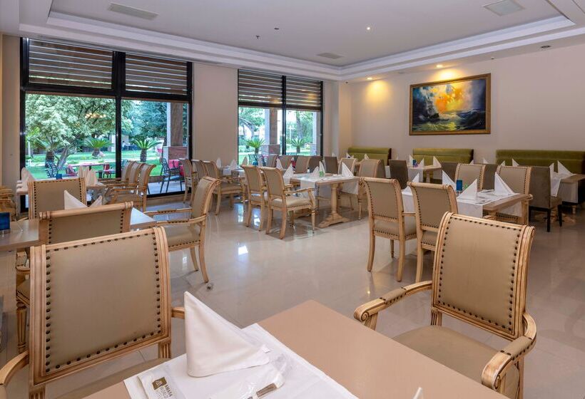 Отель Fashiontv Luxe Resort