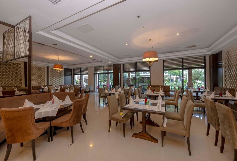 Отель Fashiontv Luxe Resort