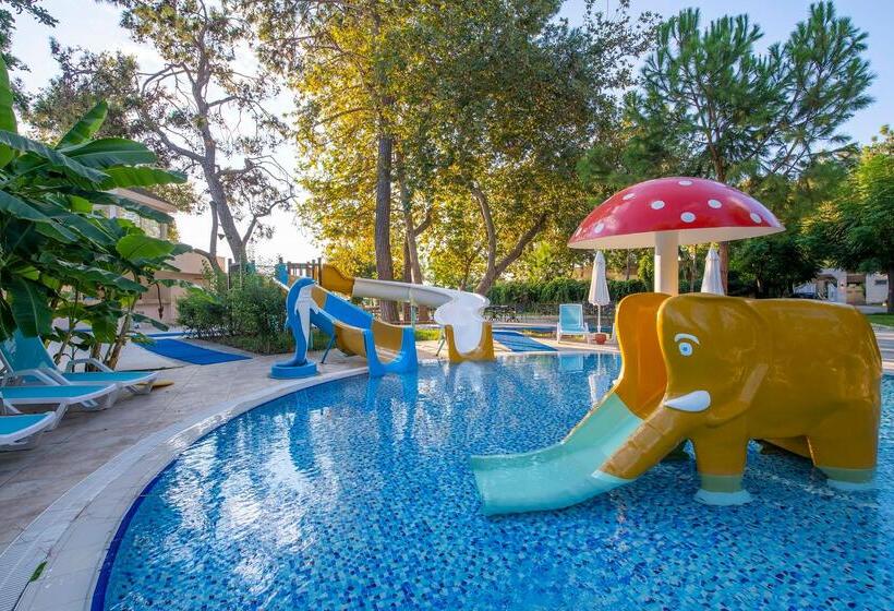 Отель Fashiontv Luxe Resort