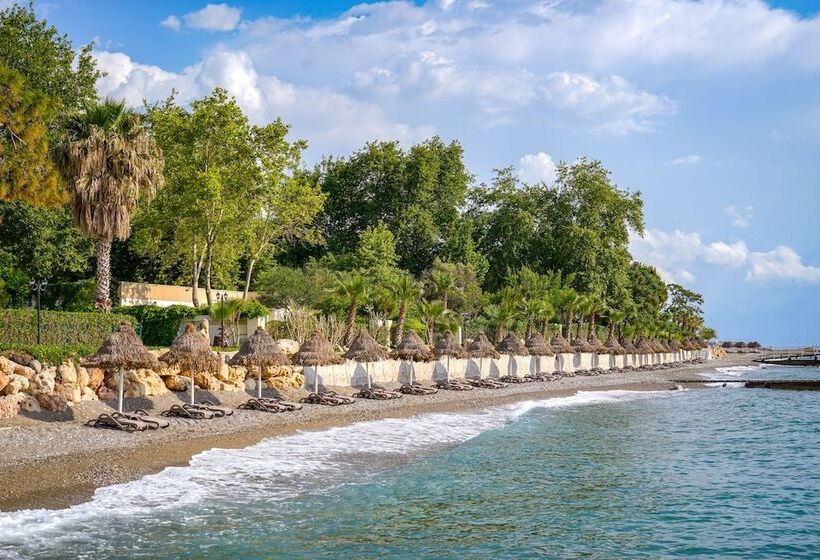 Отель Fashiontv Luxe Resort