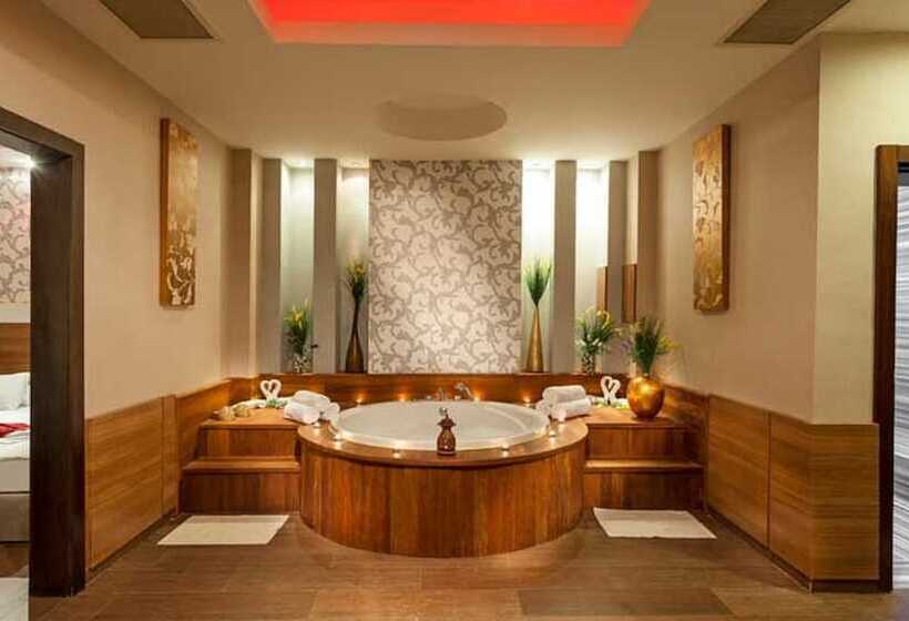 Отель Fashiontv Luxe Resort