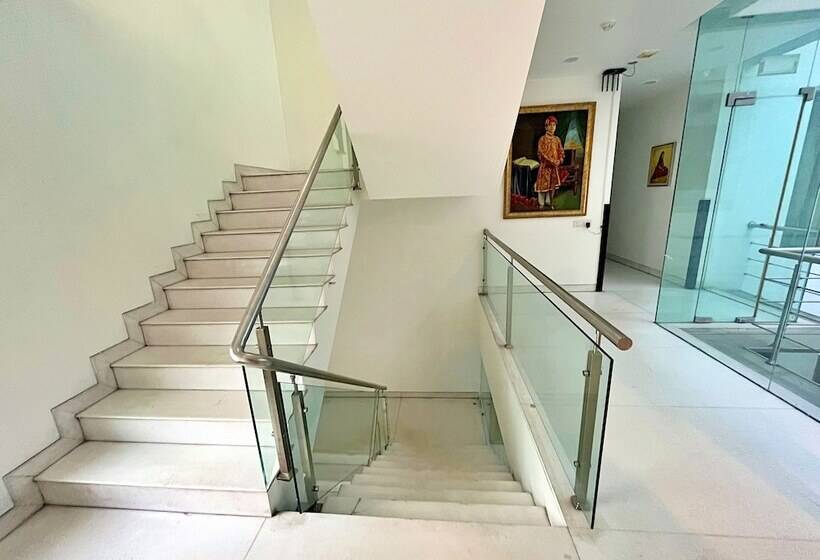 Amber Inn By Orion Hotels