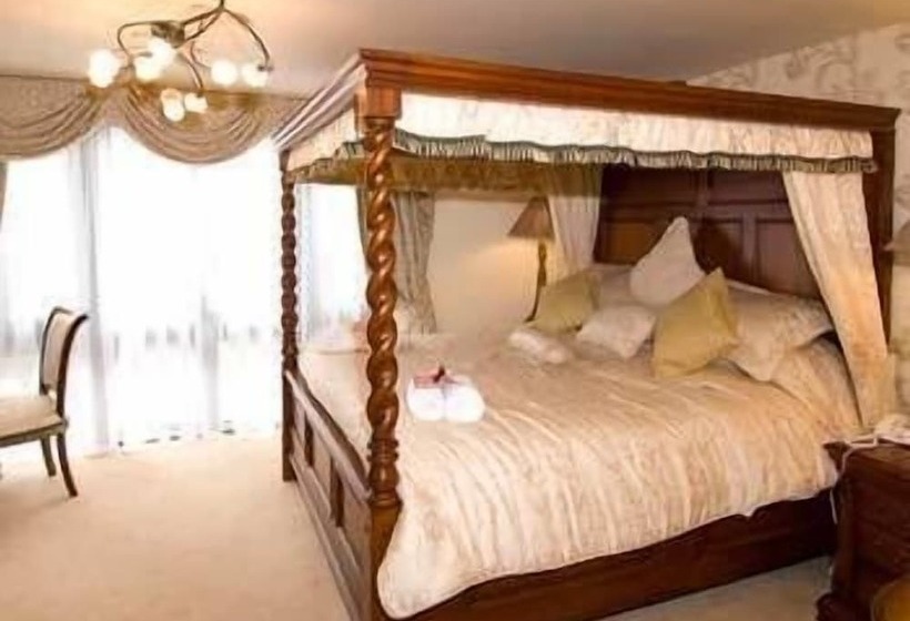 Отель Angmering Manor