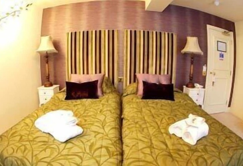 Отель Angmering Manor