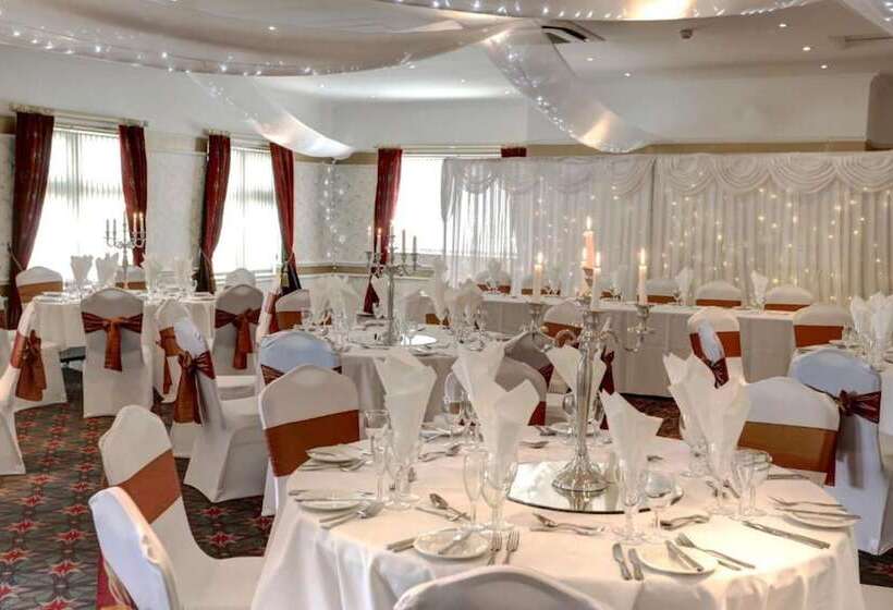 فندق Broadfield Park