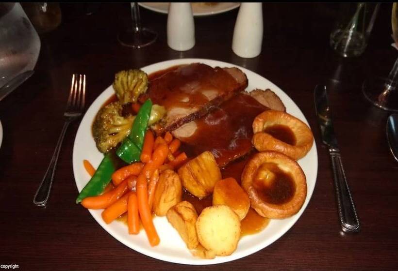 فندق Broadfield Park