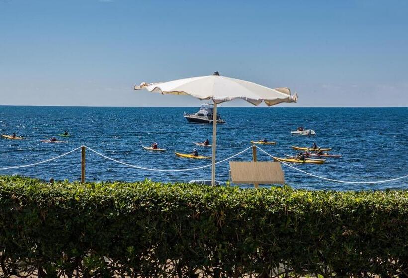 Отель Calamosca