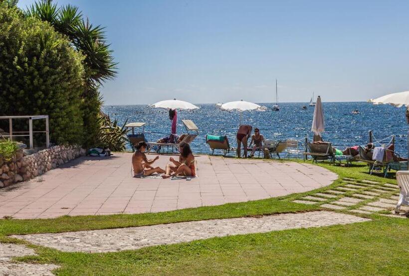 Отель Calamosca