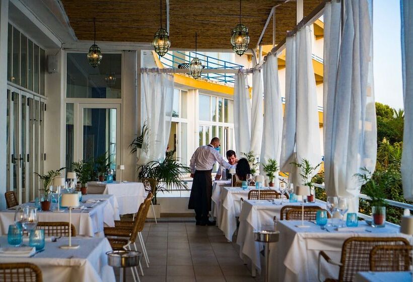 Отель Calamosca