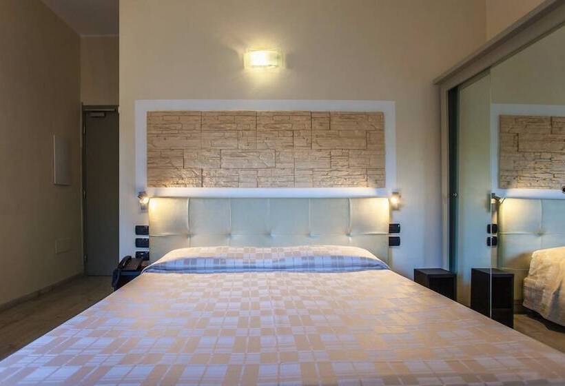 Отель Calamosca