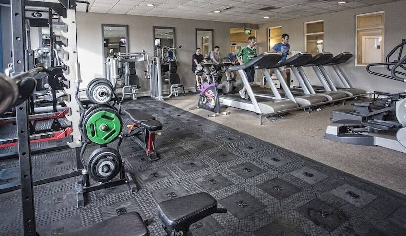 فندق Canal Court