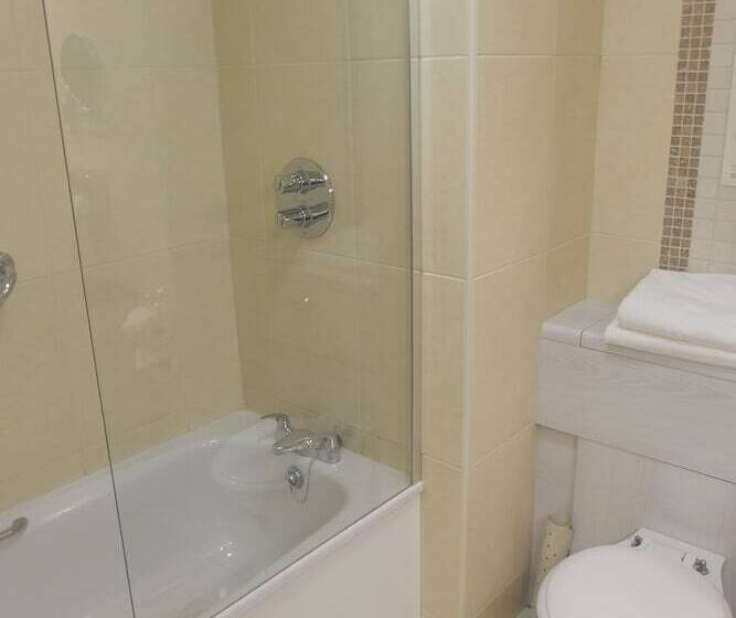 فندق Canal Court