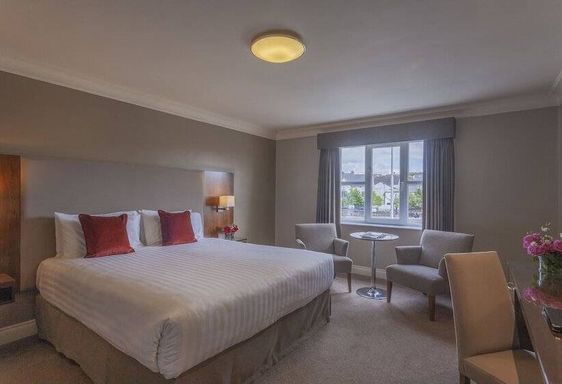 فندق Canal Court