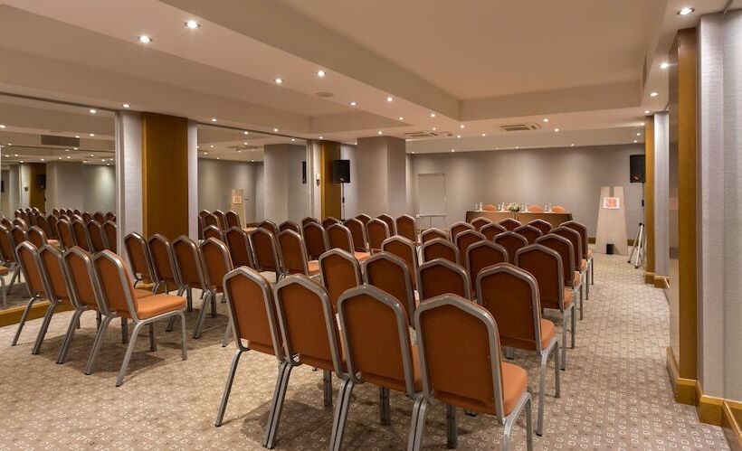 בית מלון כפרי Central