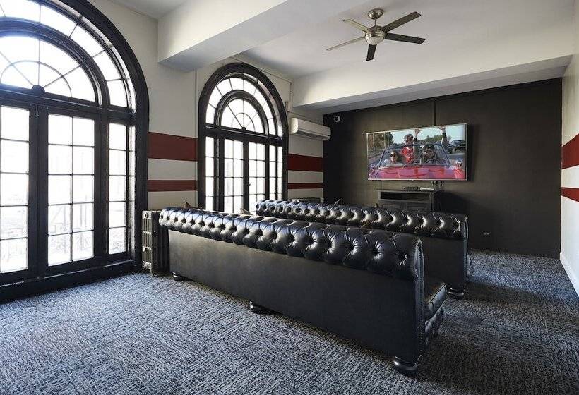 هتل Chicago Getaway Hostel