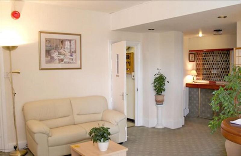 Отель Clifton Lodge