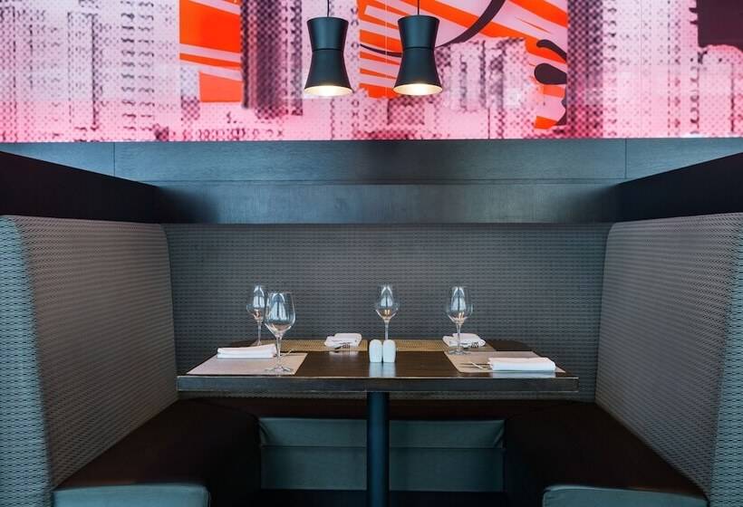 Coast Coal Harbour Vancouver Hotel By Apa