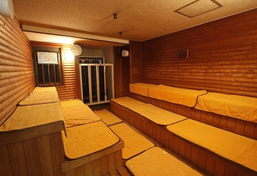 Капсульный Oтель Shinjuku Kuyakushomae Capsule