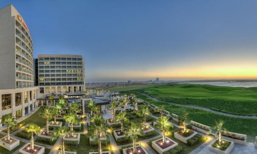 هتل Crowne Plaza Yas Island, An Ihg