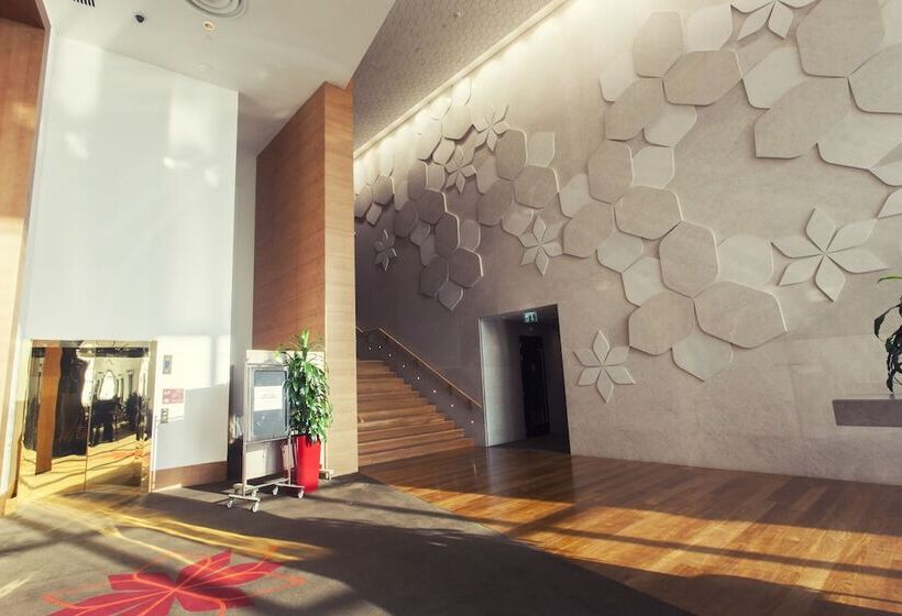 هتل Crowne Plaza Yas Island, An Ihg