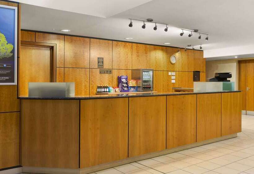 ホテル Days Inn Stevenage North