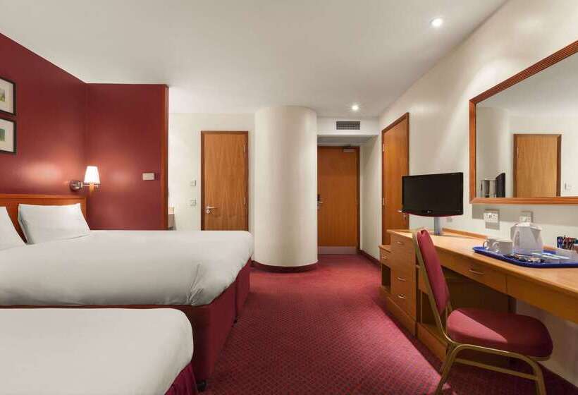 ホテル Days Inn Stevenage North