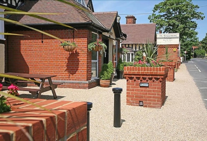 De Rougemont Manor Hotel & Suites