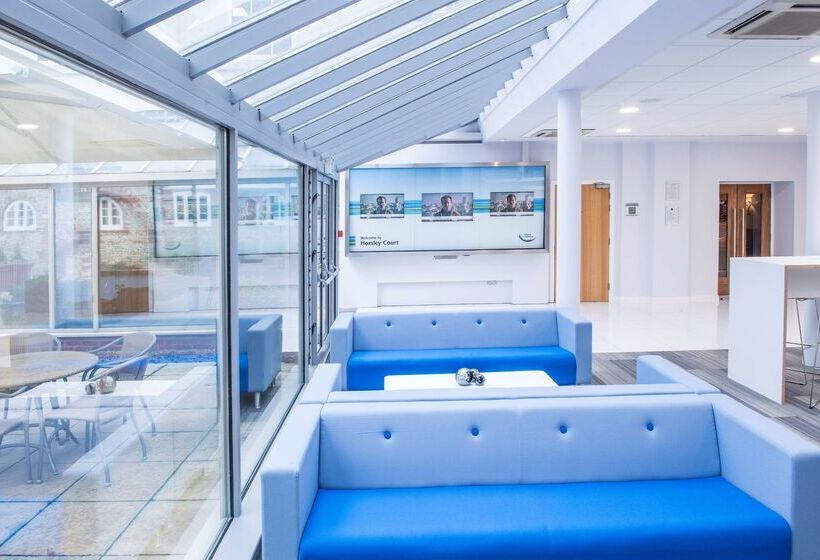 فندق De Vere Horsley Estate