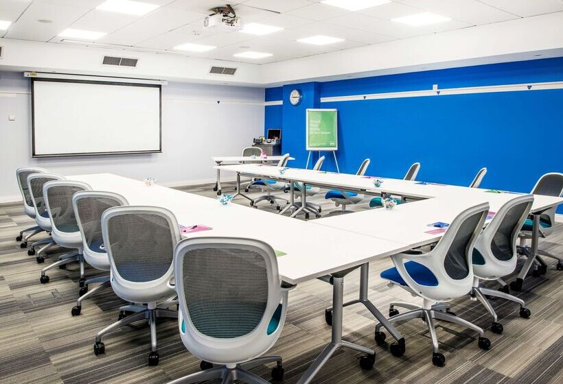 فندق De Vere Horsley Estate