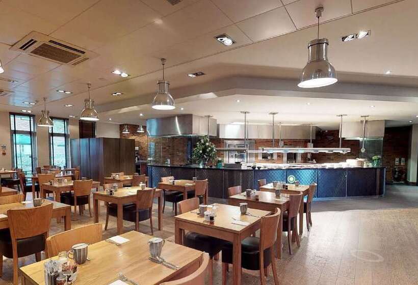 فندق De Vere Horsley Estate