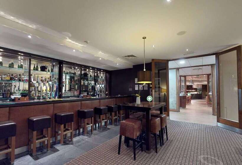 فندق De Vere Horsley Estate