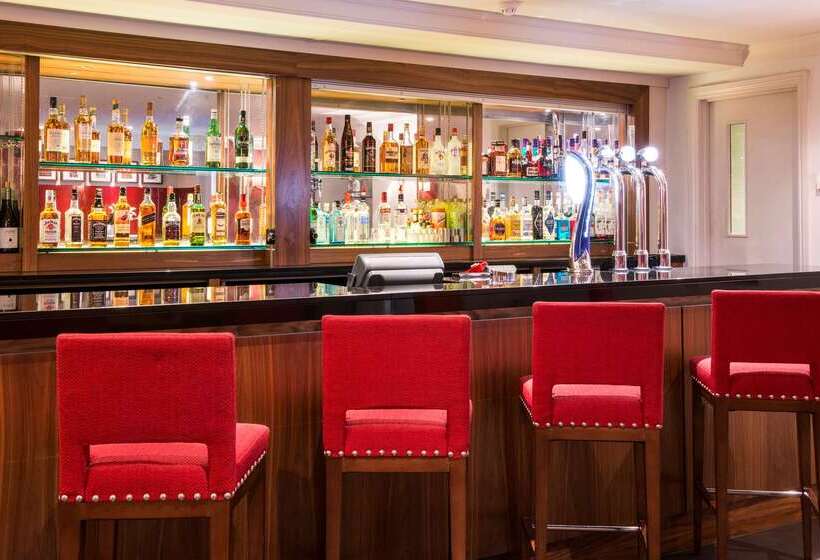 فندق De Vere Horsley Estate