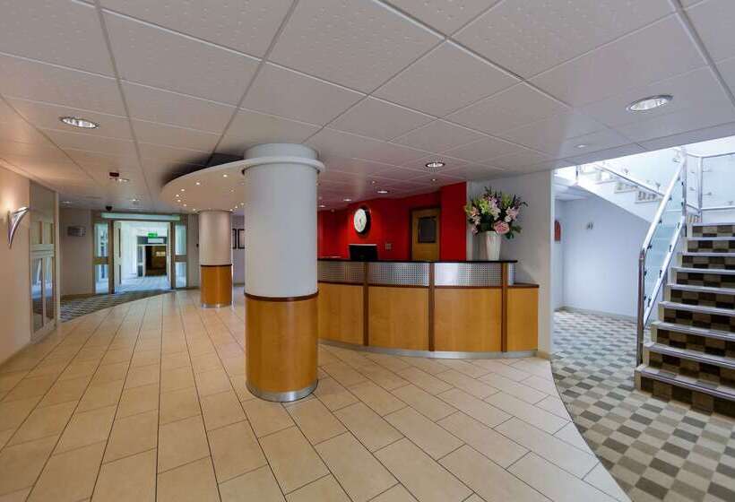 فندق De Vere Horsley Estate