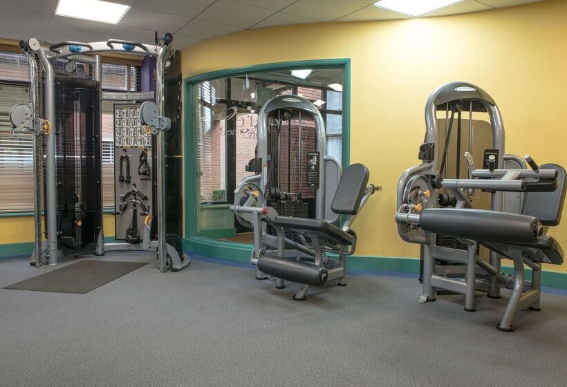 Отель De Vere Latimer Estate