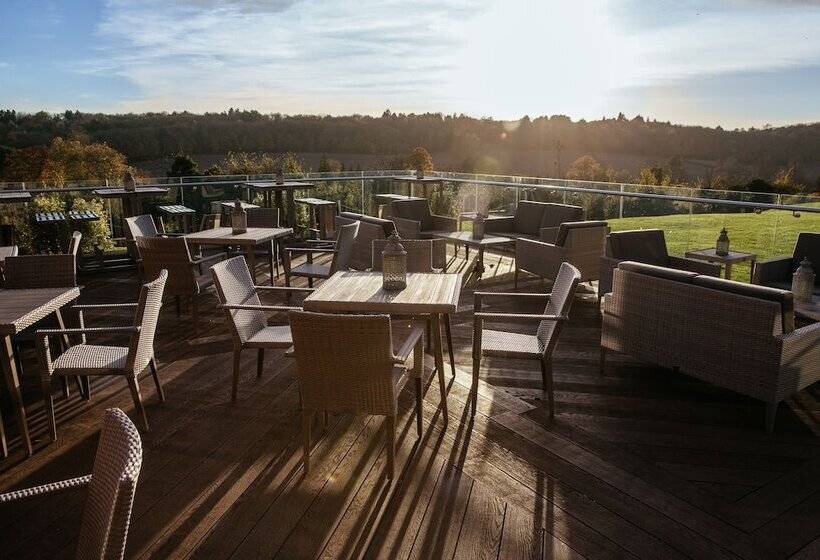 Отель De Vere Latimer Estate