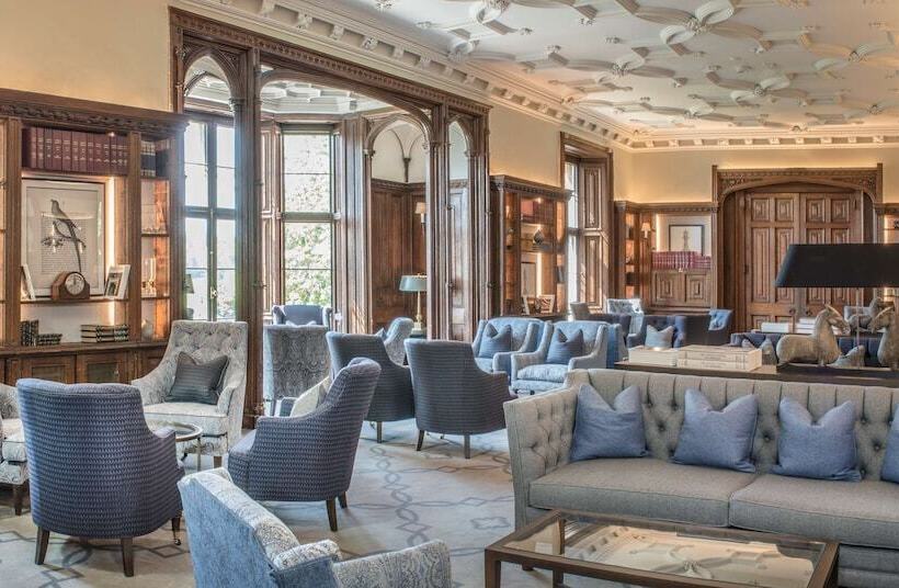 Отель De Vere Latimer Estate