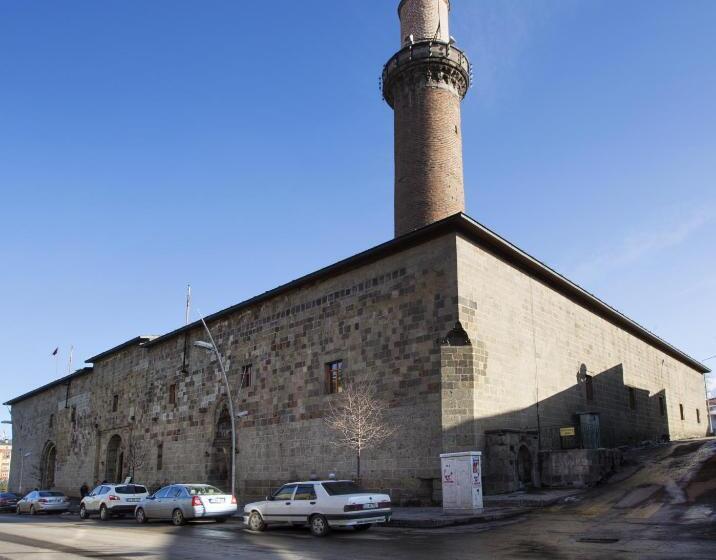 فندق Dedeman Palandoken Ski Lodge