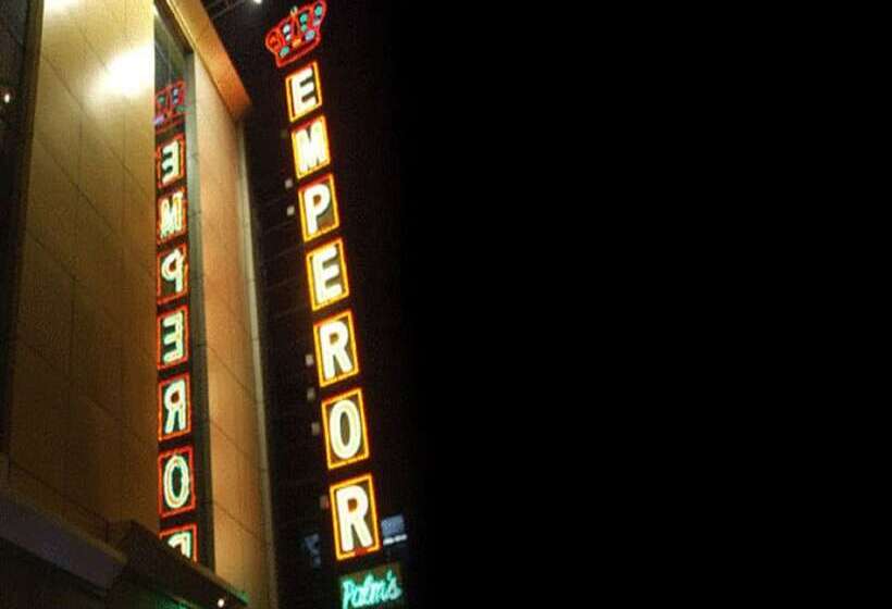 Отель Emperor Palms At Karol Bagh