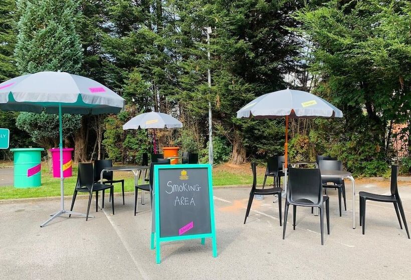 Отель Fairways Lodge & Leisure Club