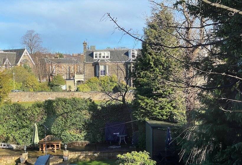 בית מלון כפרי Glenalmond House