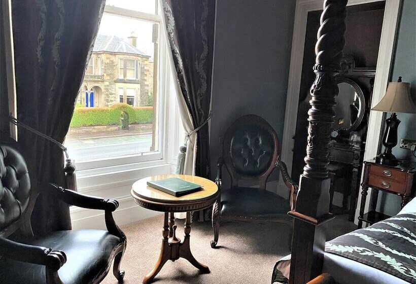 בית מלון כפרי Glenalmond House