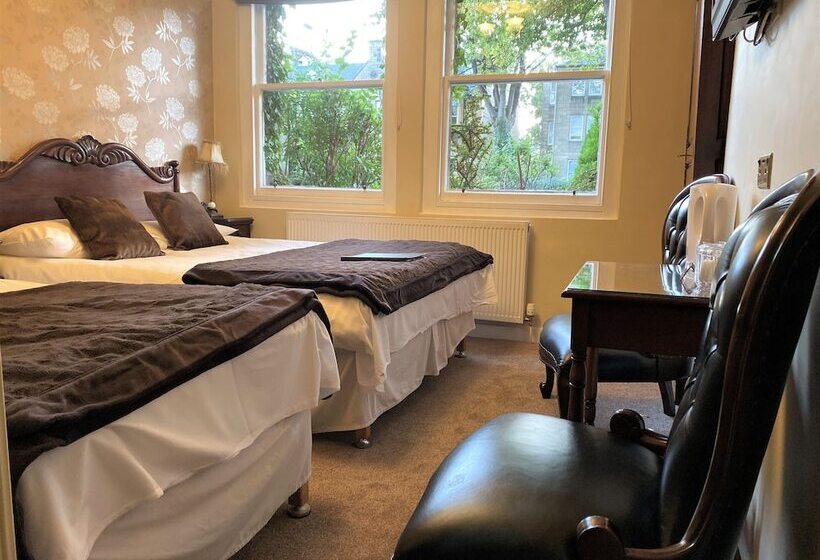 בית מלון כפרי Glenalmond House