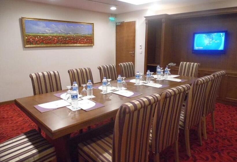 هتل Glk Premier The Home Suites & Spa