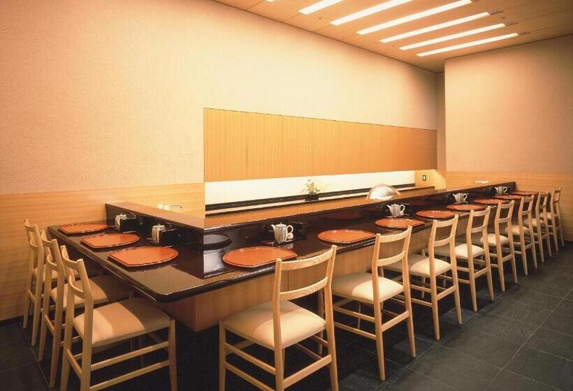 Отель Grand Arc Hanzomon