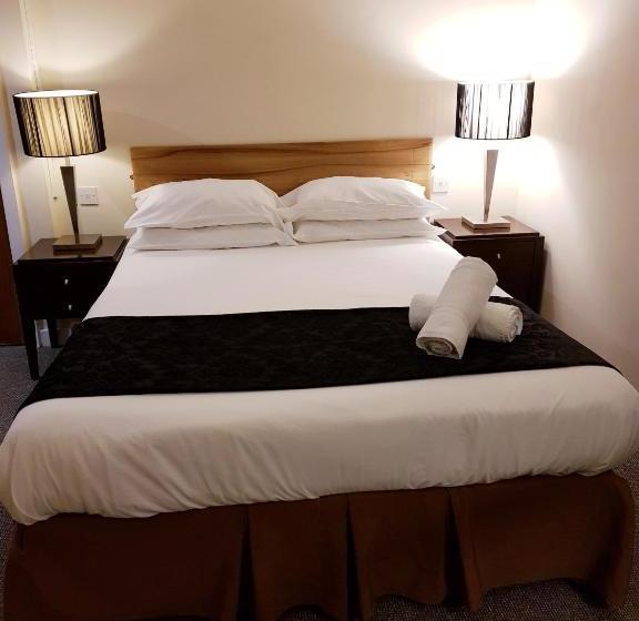 ホテル Great National Newcastle Under Lyme