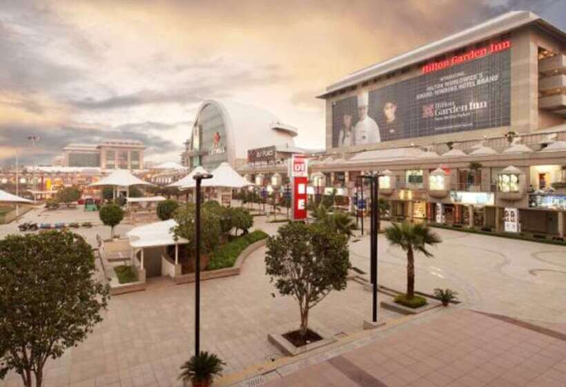 Отель Hilton Garden Inn New Delhi/saket