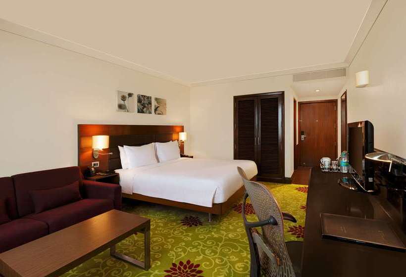 Отель Hilton Garden Inn New Delhi/saket
