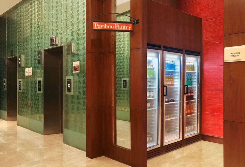 Отель Hilton Garden Inn New Delhi/saket