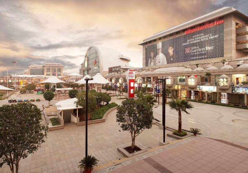 Отель Hilton Garden Inn New Delhi/saket