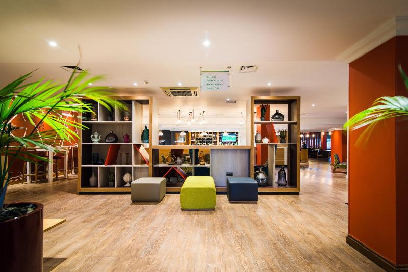 Отель Holiday Inn Stoke On Trent M6 Jct15, An Ihg